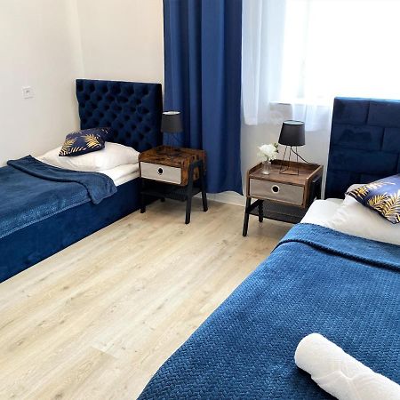 Apartament Midnight Blue ミエレツ エクステリア 写真