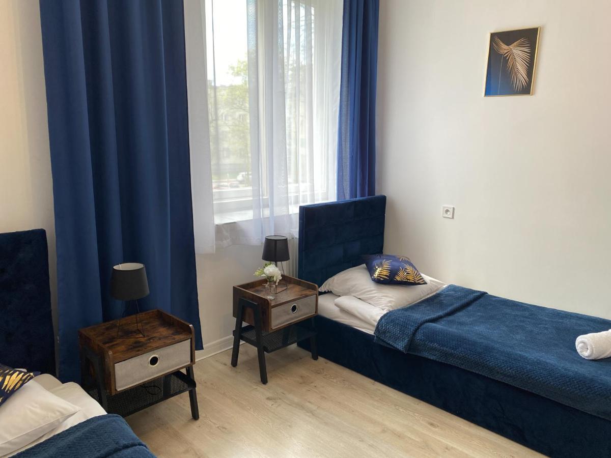 Apartament Midnight Blue ミエレツ エクステリア 写真